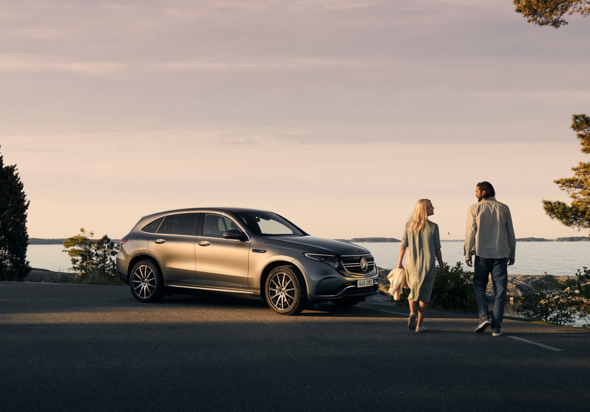 Vision - Couple with Mercedes